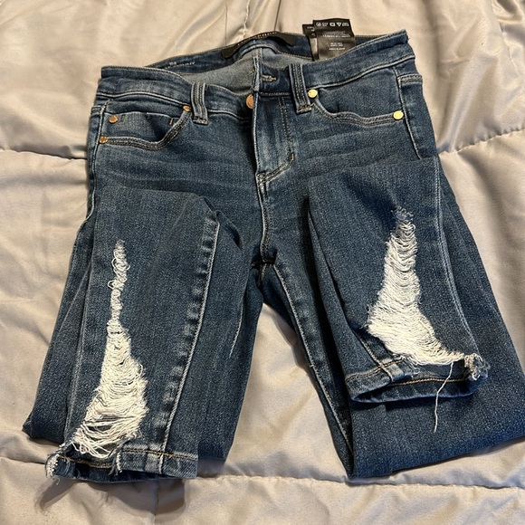 Liverpool Abby’s - Picture 2 of 2